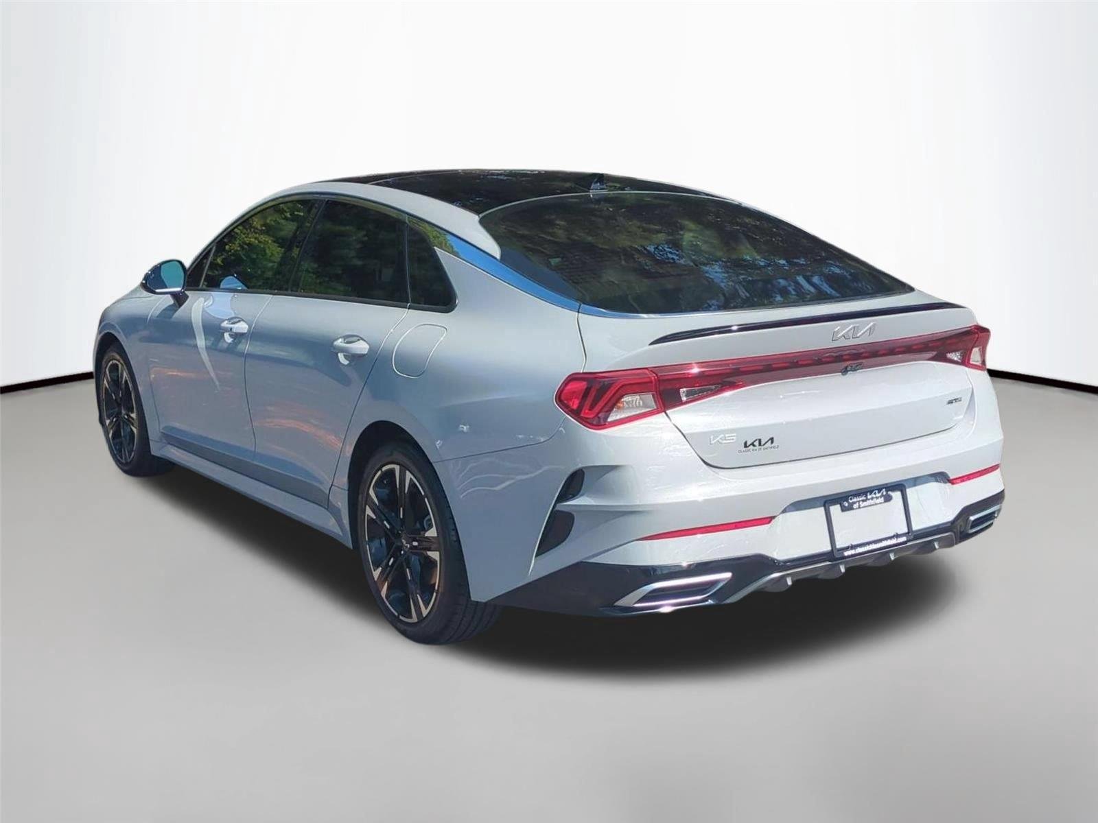 Used 2023 Wolf Gray Kia GT-Line image 3