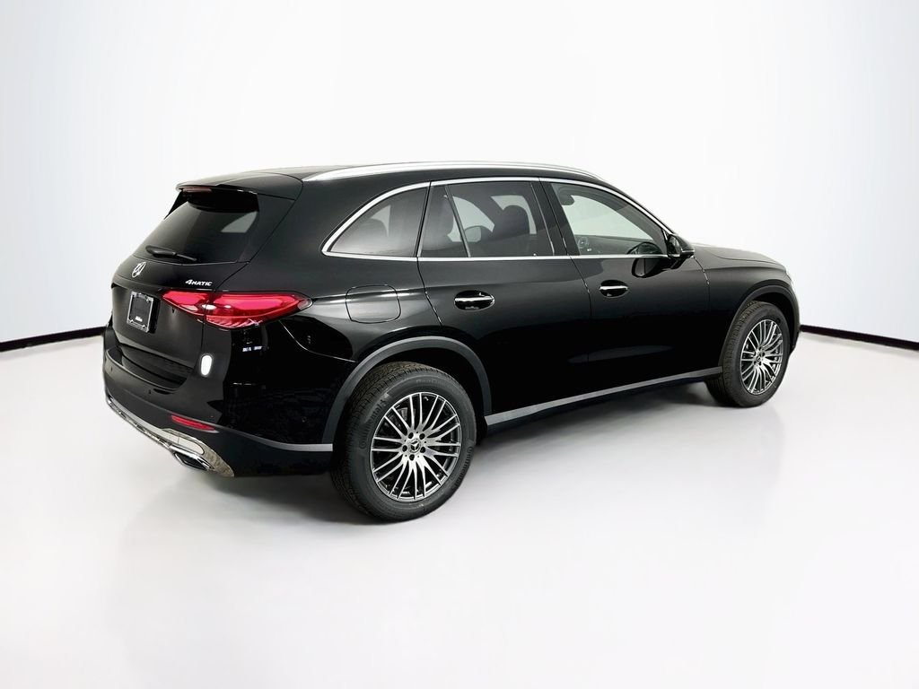 New 2027 Black Mercedes-Benz GLC 300 image 5