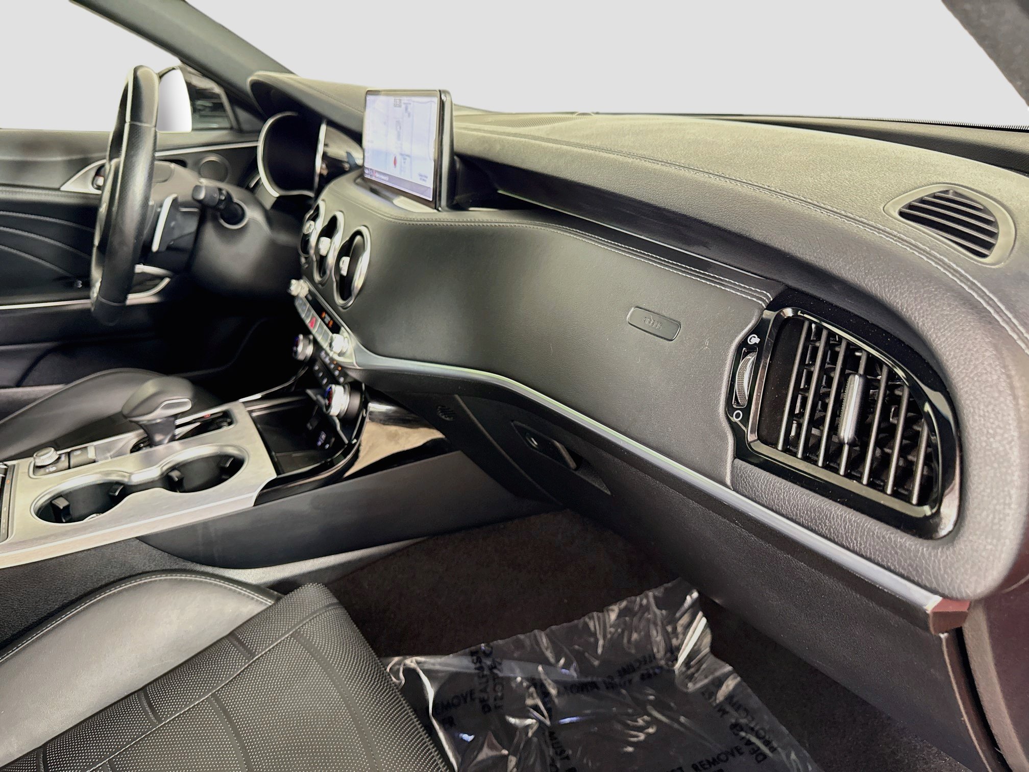 Used 2023  Kia GT2 image 32