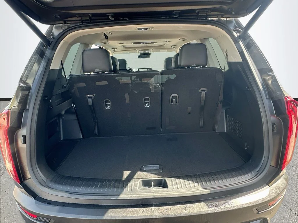 Certified Used 2022 Green Kia EX image 27