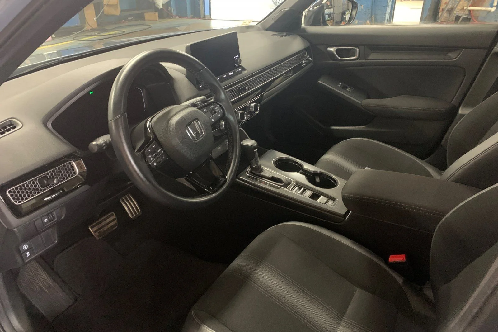 Certified Used 2024 Gray Pearl Honda Sport image 10