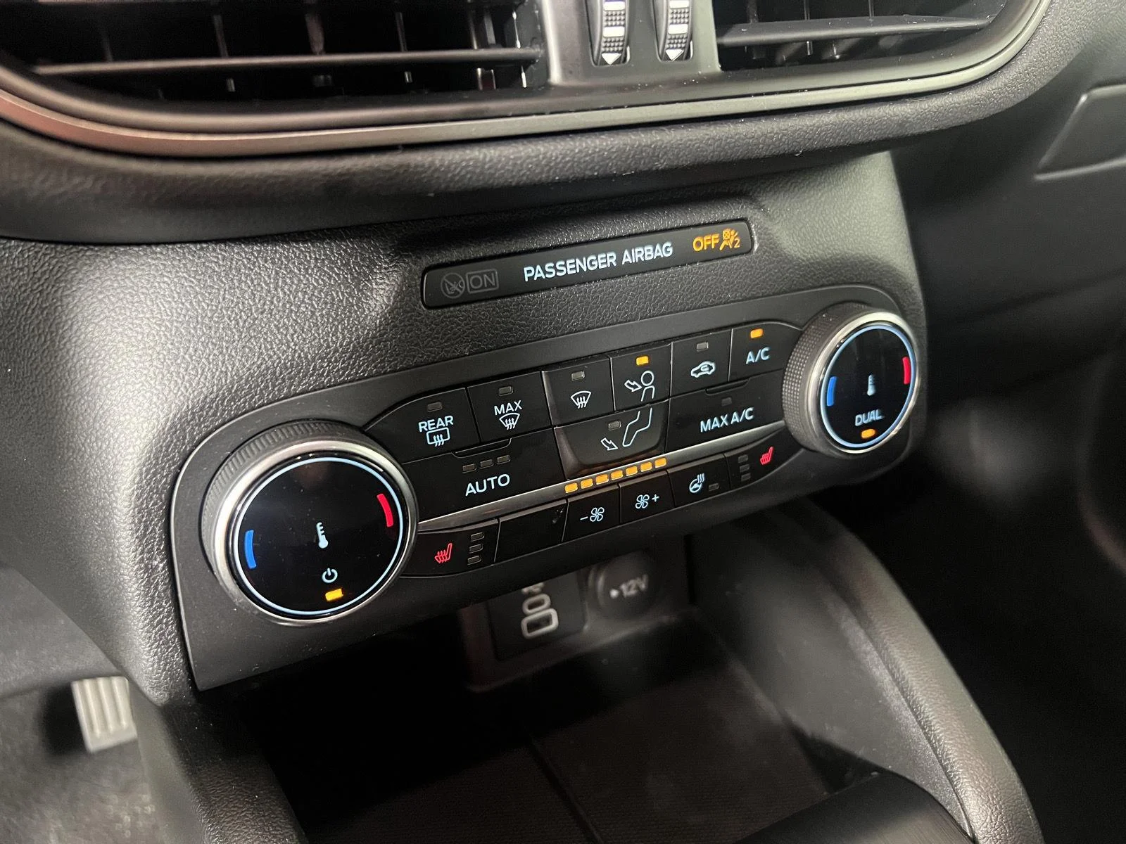 Used 2025 Vapor Blue Ford  image 34