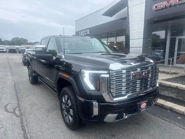Used 2025 Black GMC Denali image 1
