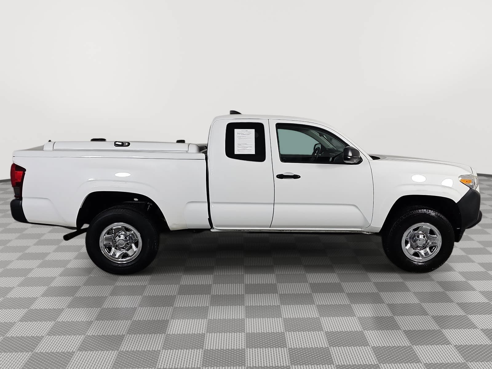 Used 2019 White Toyota SR image 9