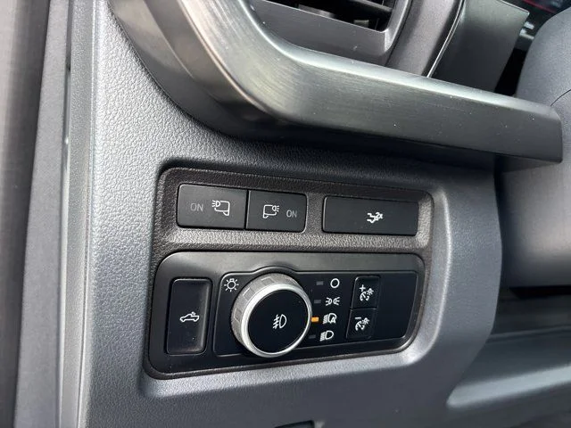 Used 2024 White Ford Lariat image 28