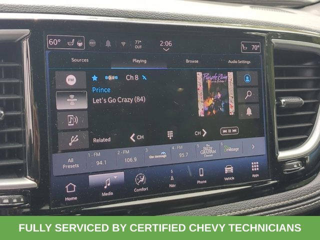 Used 2025 White Chrysler Limited image 25