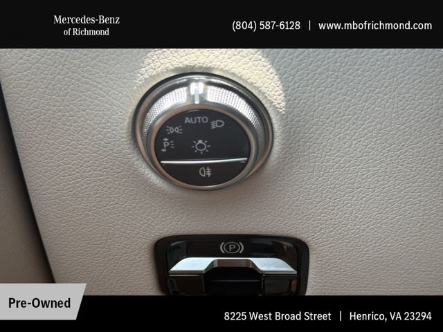 Certified Used 2025 Silver Mercedes-Benz GLC 300 image 23