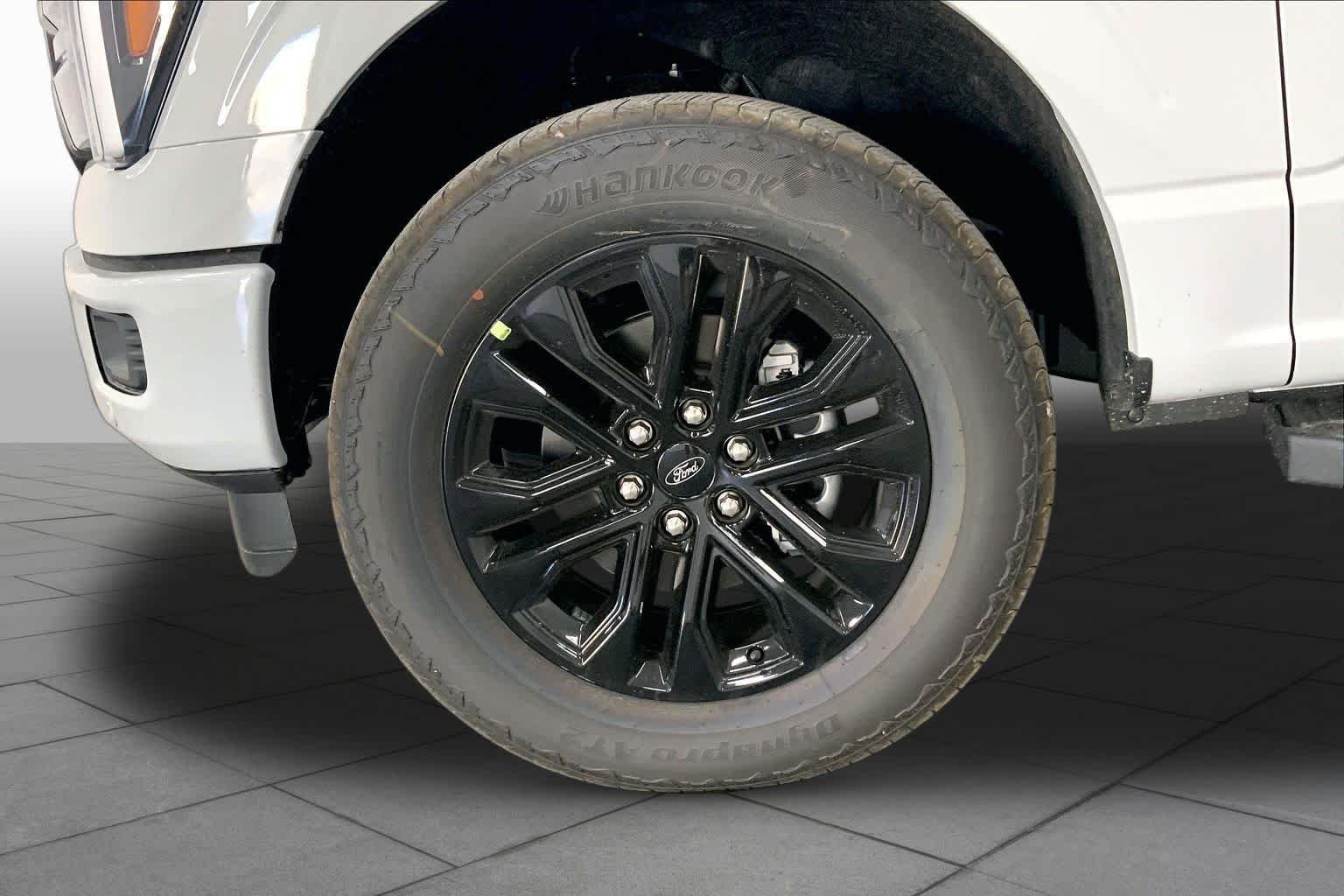 New 2026 Avalanche Ford Lariat® image 9