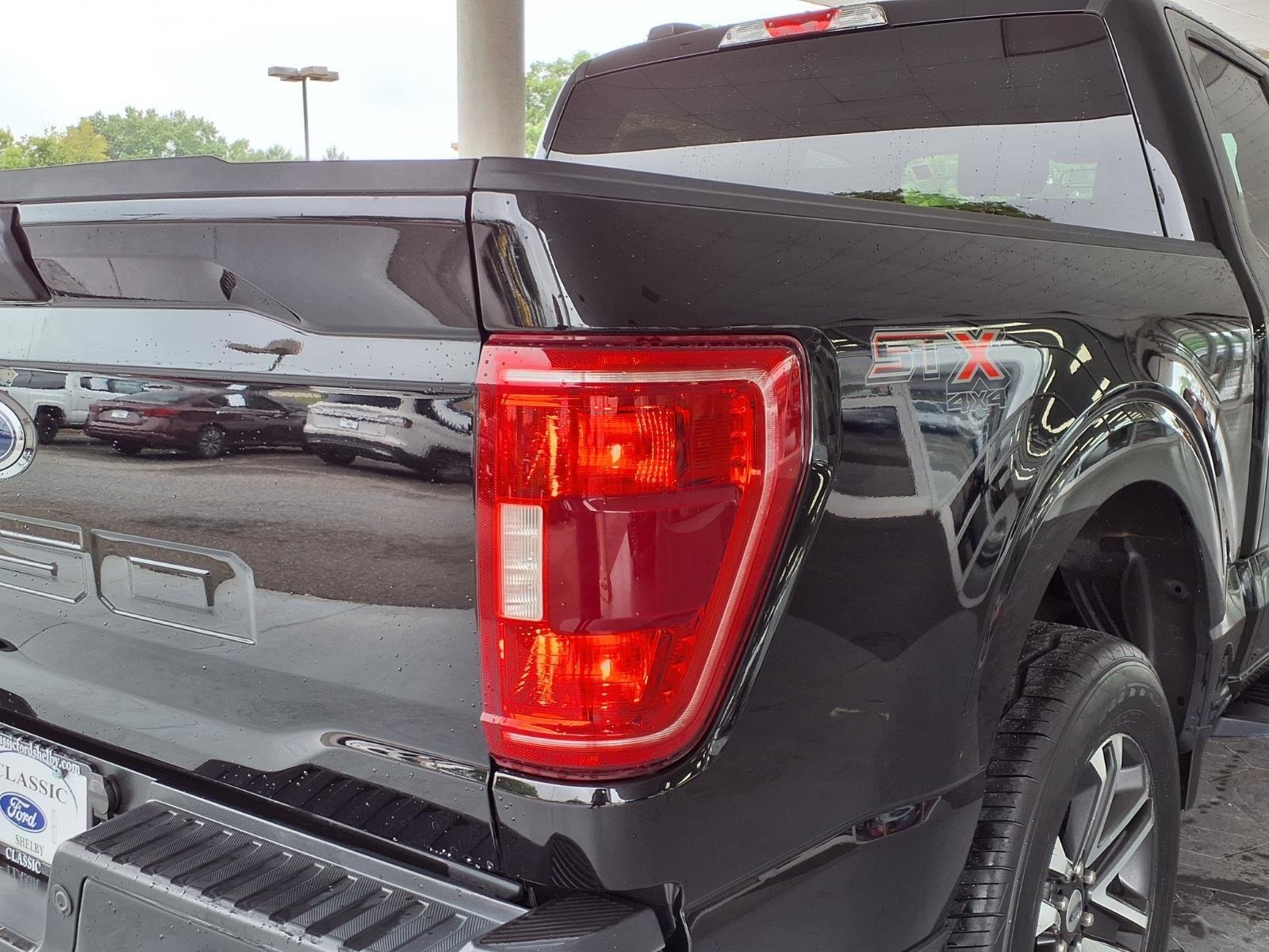 Used 2023 Agate Black Metallic Ford XL image 17
