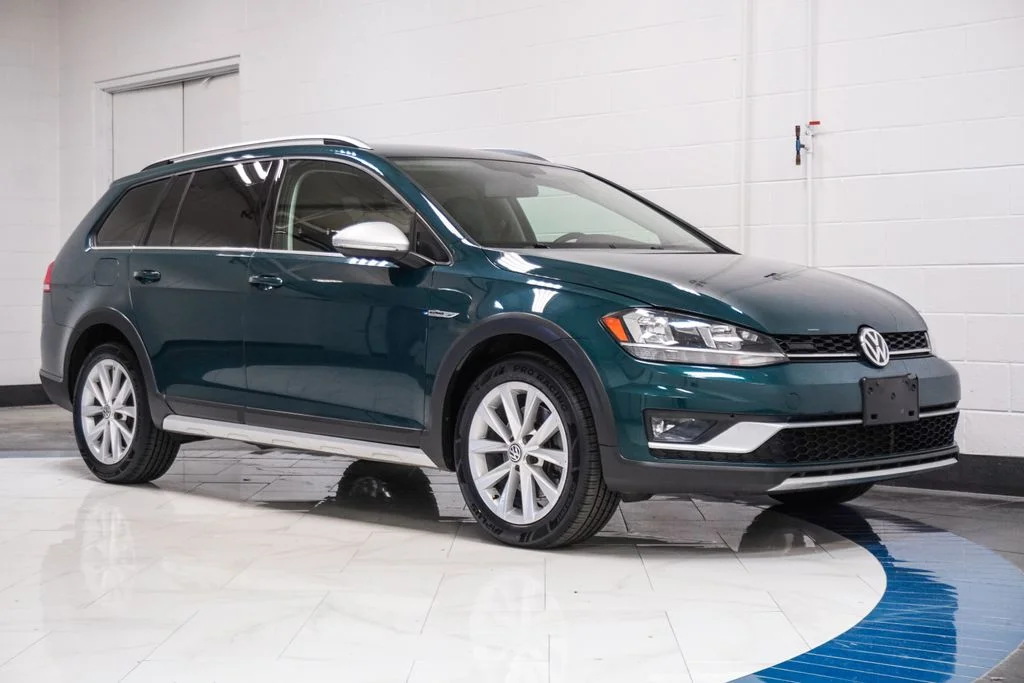 Used 2019  Volkswagen TSI S image 5