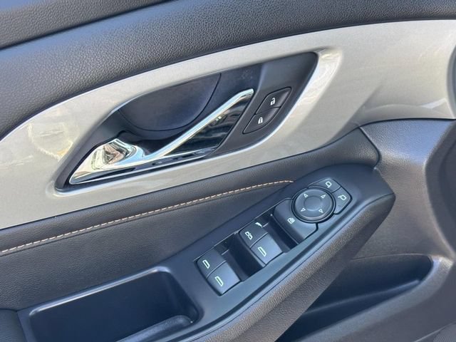 2021 Chevrolet Traverse 3LT - Photo 17