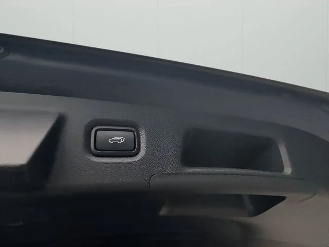 Used 2023 Gray Hyundai SEL Premium image 46