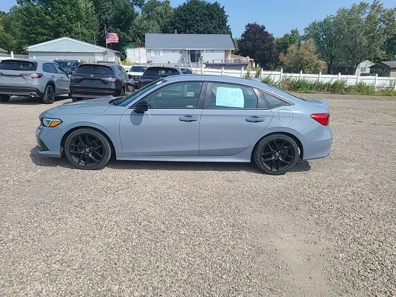 Used 2024 Gray Honda Sport image 3