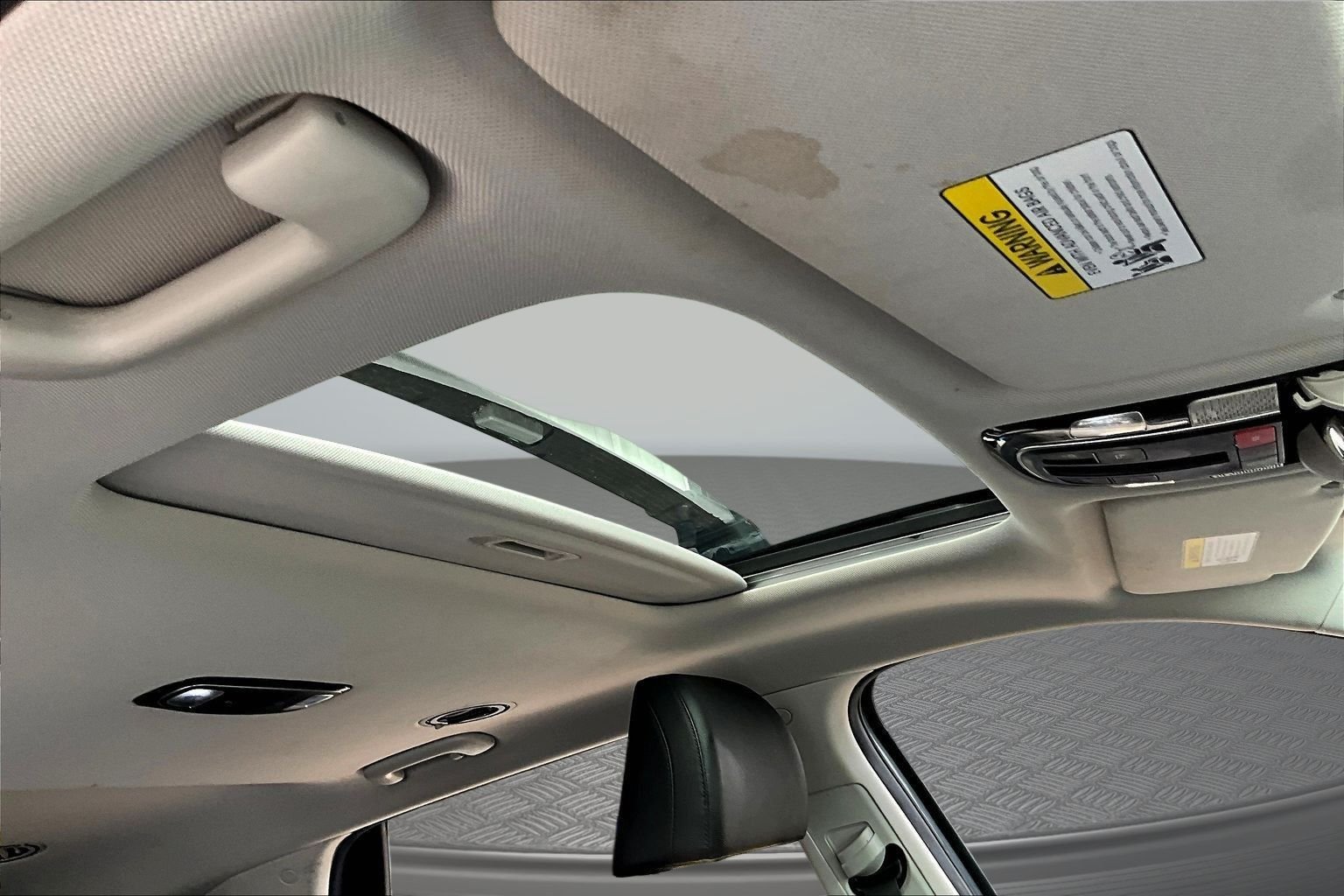 Used 2022 Gray Hyundai SEL image 25
