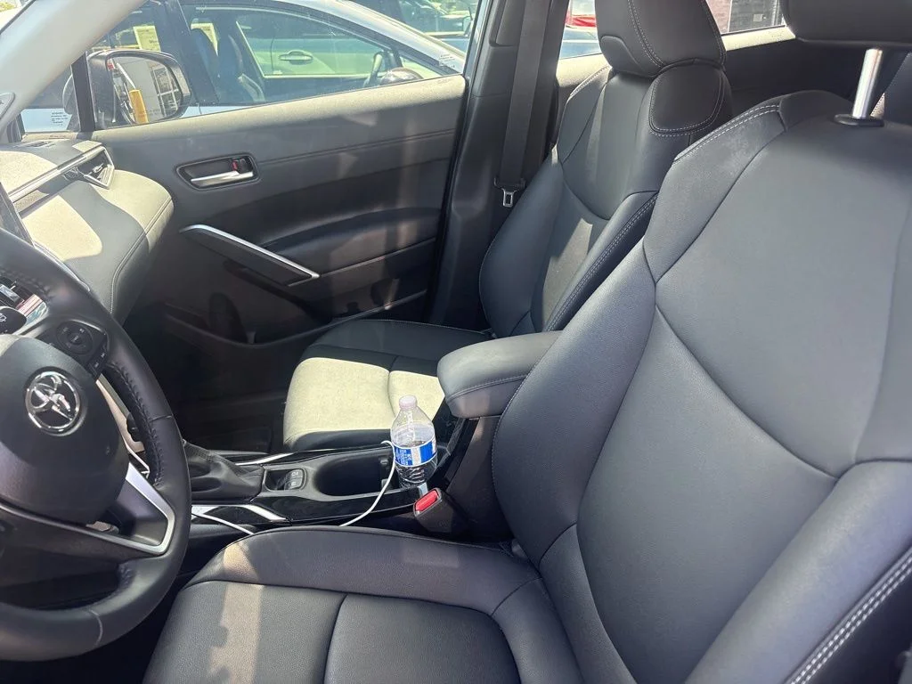 Used 2025  Toyota XLE image 12