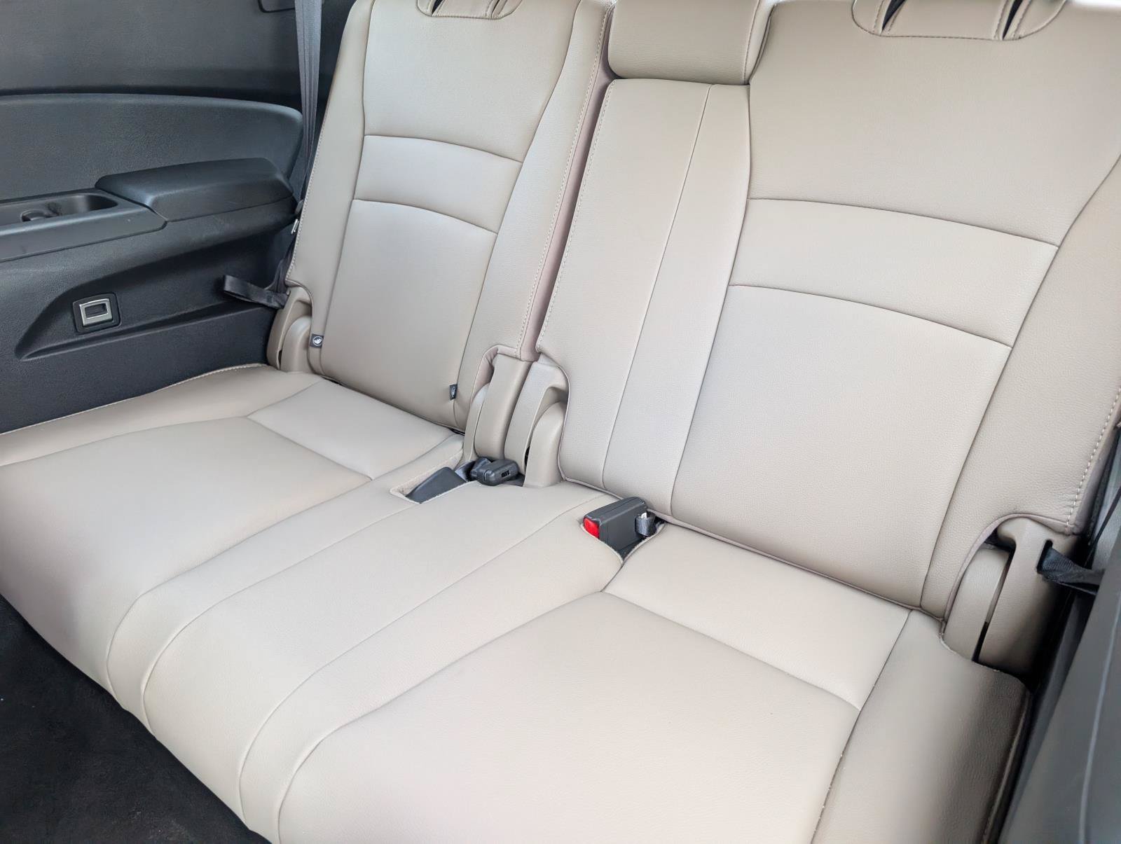 Used 2020 Burgundy Honda Touring 7-Passenger image 13