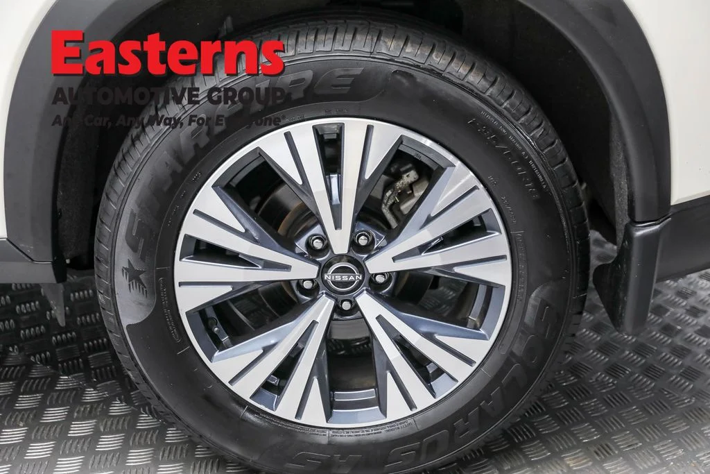 Used 2023 White Nissan SV image 8