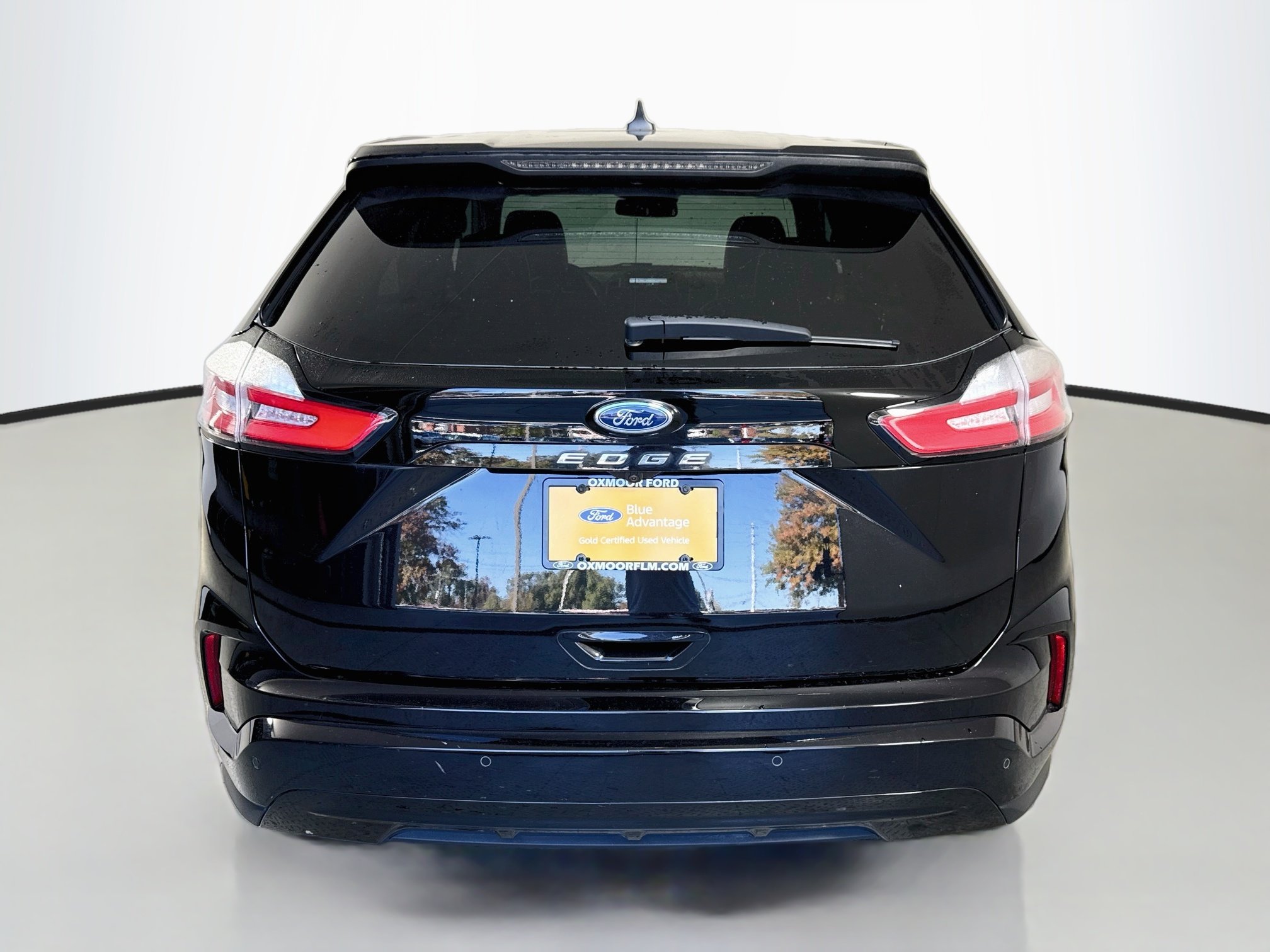 Used 2024 Agate Black Metallic Ford ST-Line image 6