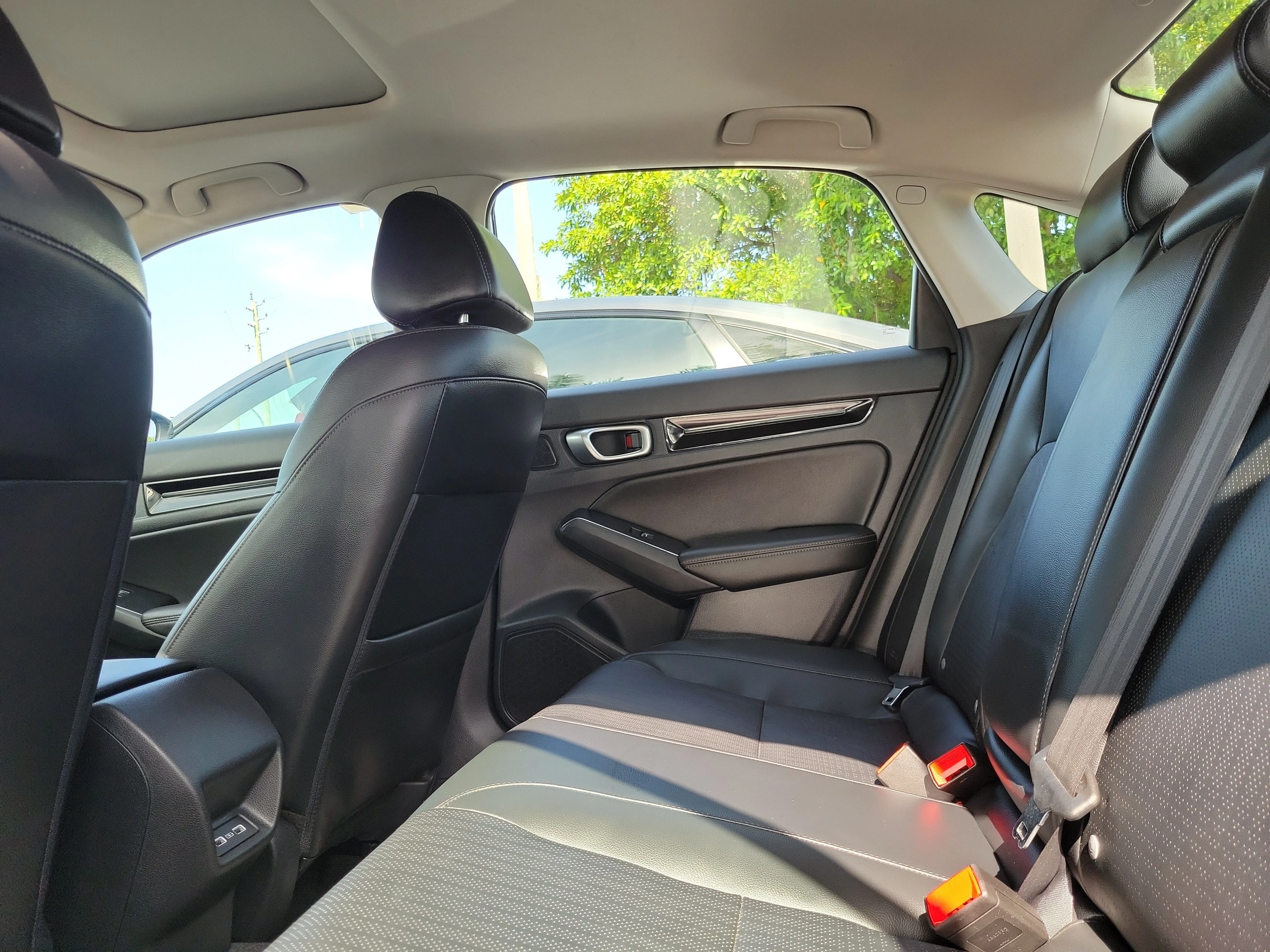 2024 Honda Civic Touring - Photo 10
