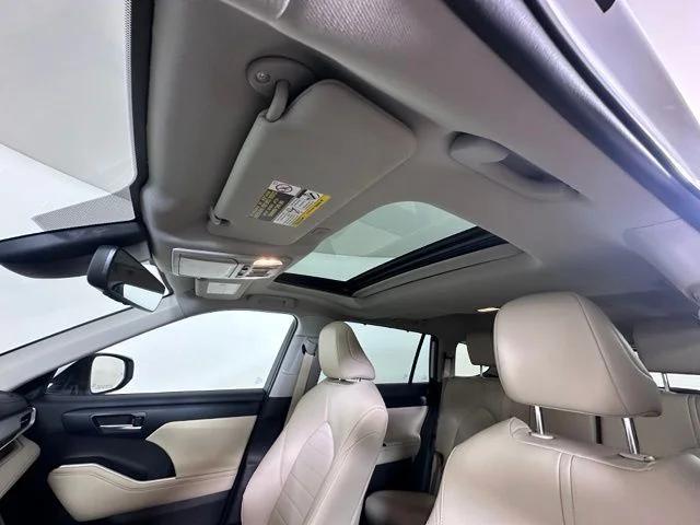 Used 2025 Beige Toyota XLE image 25