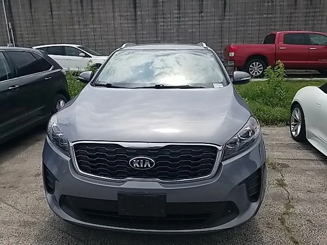 Used 2019 Silver Kia LX image 8