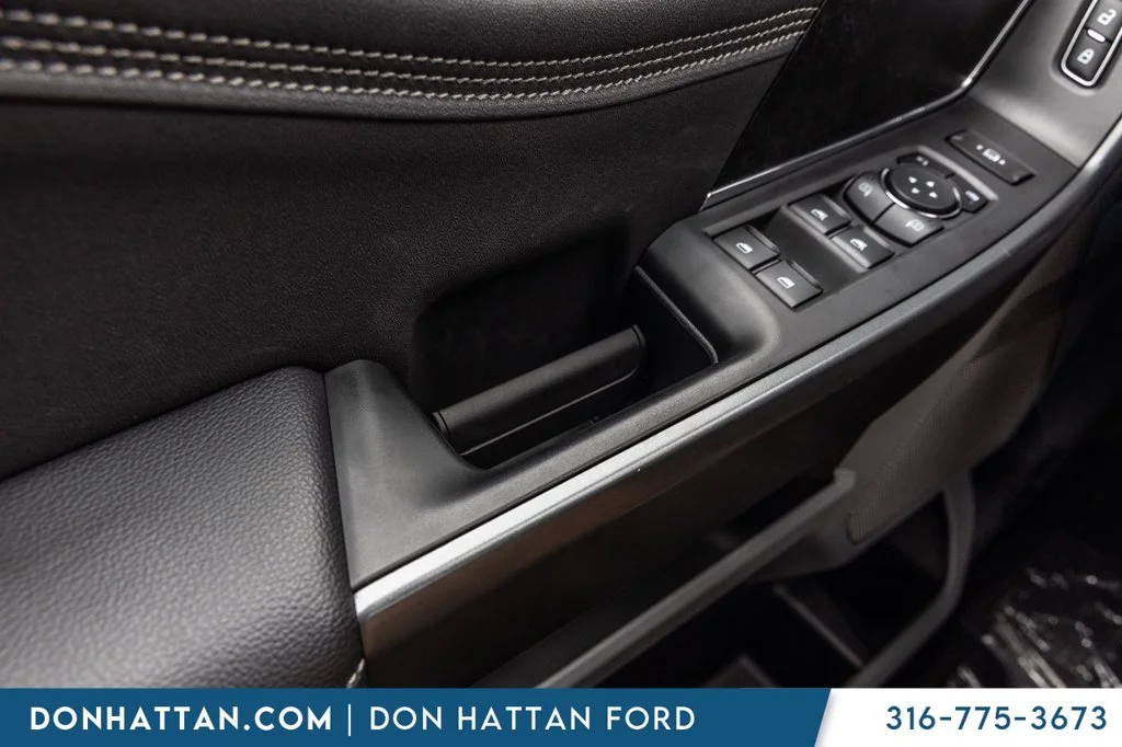 New 2027 Agate Black Metallic Ford F-250® XLT image 12