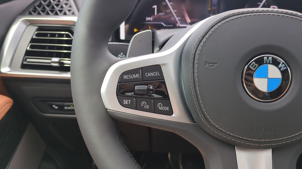 New 2026 Dravit Grey Metallic BMW xDrive40i image 22