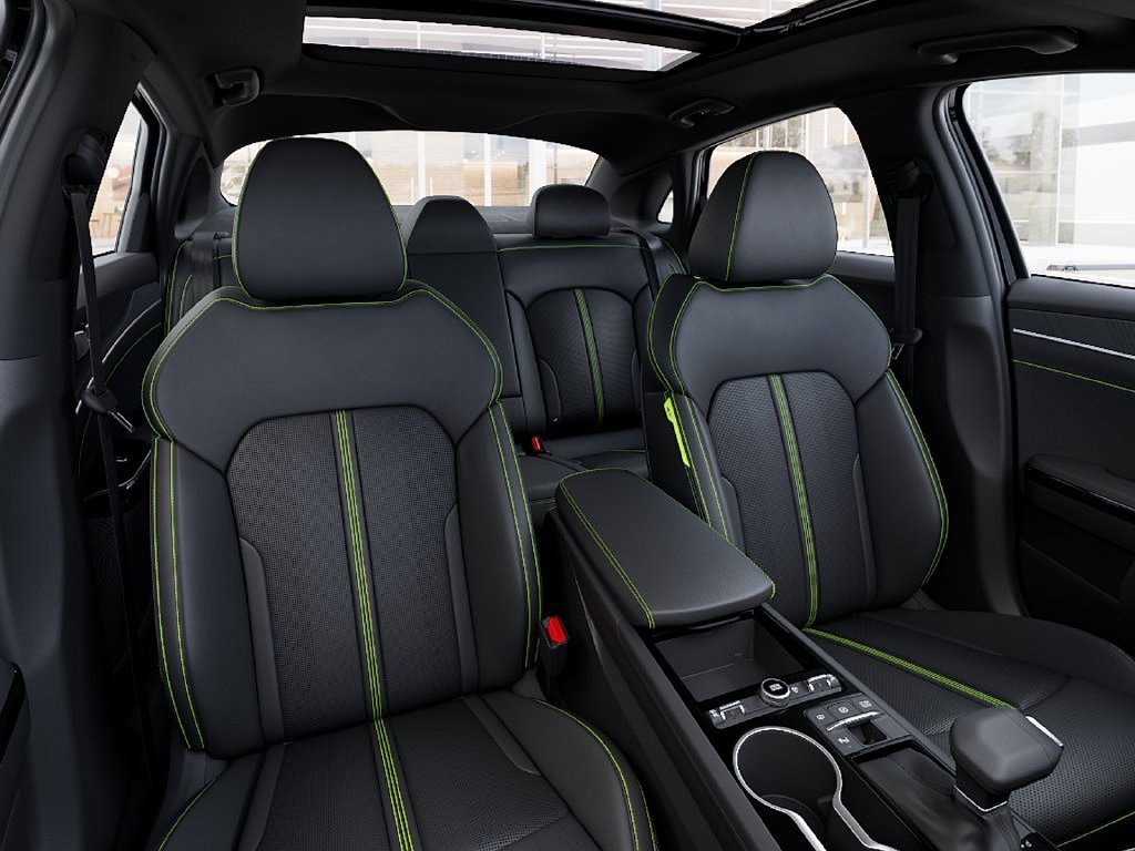 2027 Kia K5 GT 4dr Car Slide 14