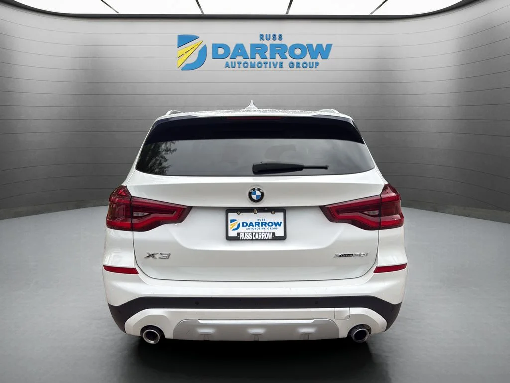 Used 2021 White BMW xDrive30i image 4