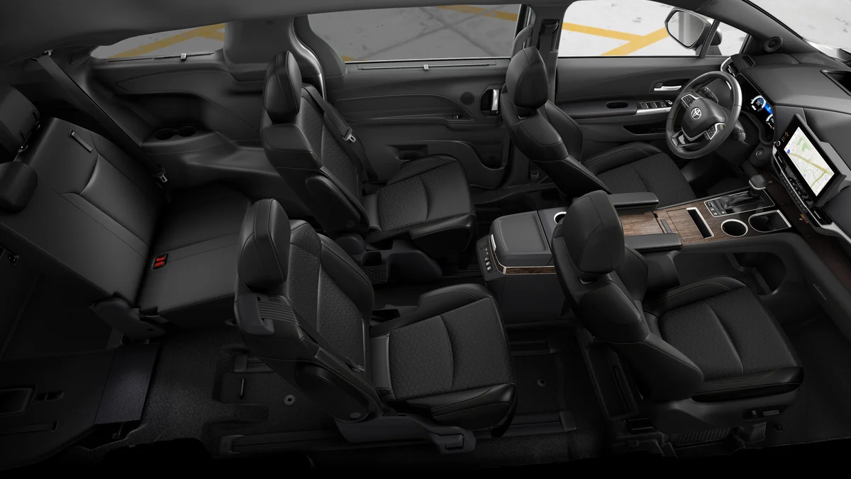 New 2026 Wind Chill Pearl Toyota Platinum image 22