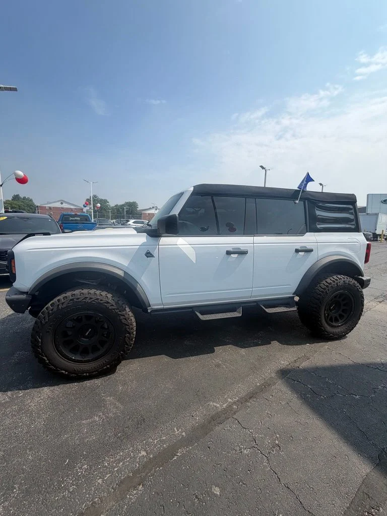 Used 2023 White Ford Black Diamond image 3