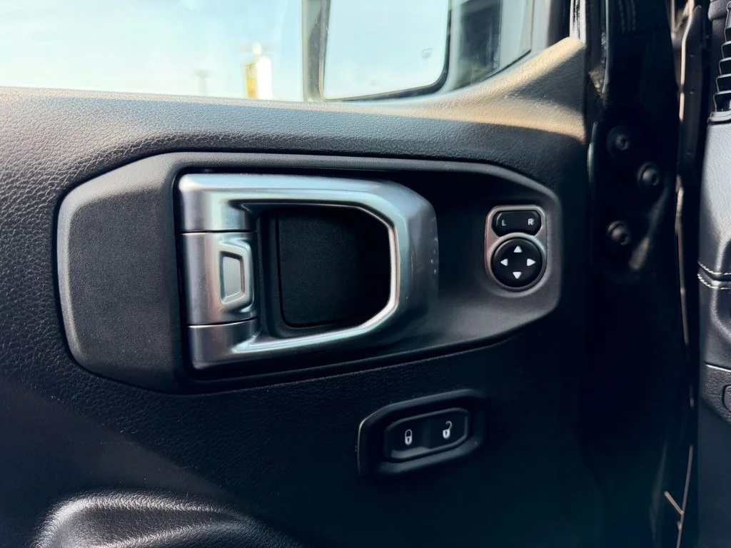 Certified Used 2025 Black Jeep Rubicon image 11