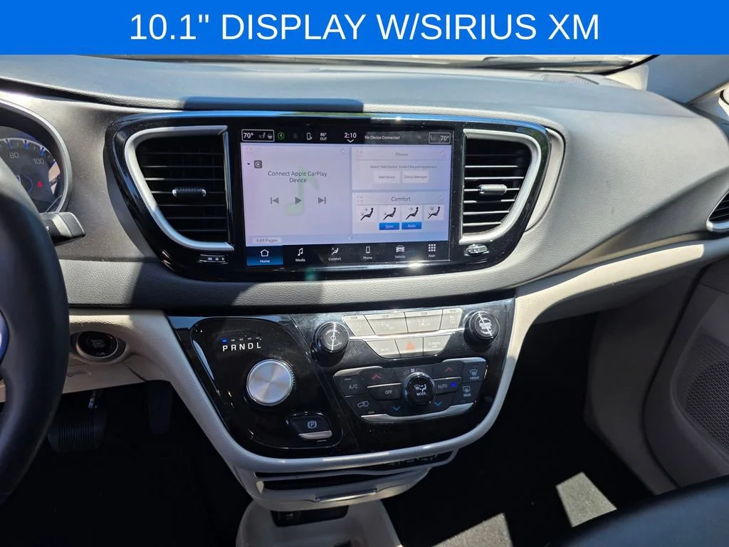 Used 2024  Chrysler Touring L image 17