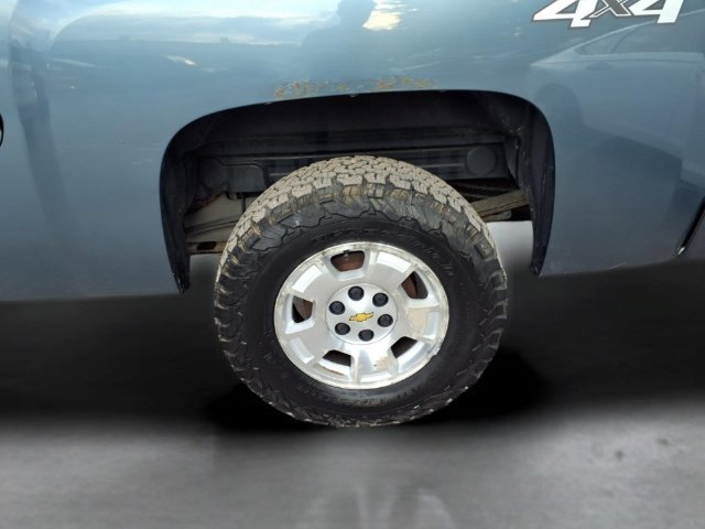 Used 2013 BLUE GRANITE METALLIC Chevrolet LT image 2