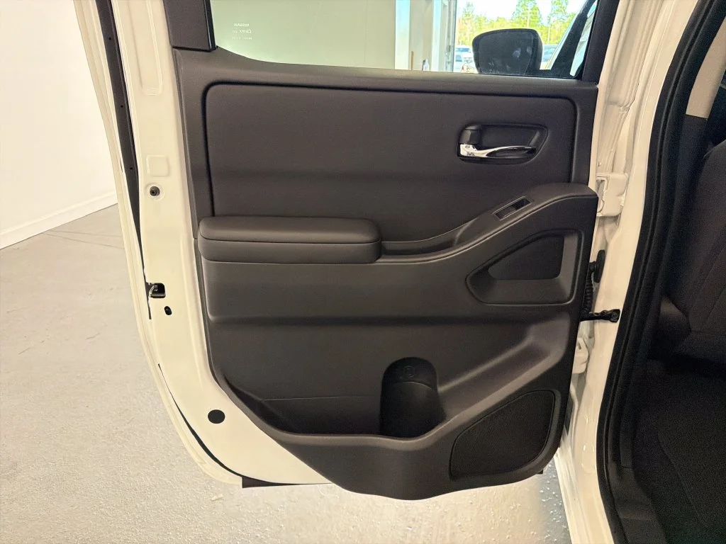 New 2027 White Nissan SV image 8