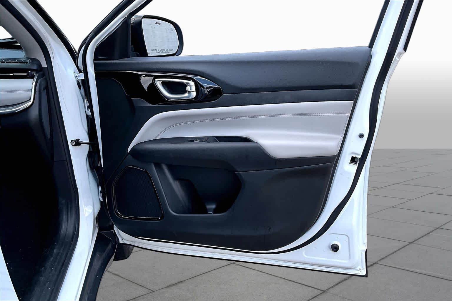 Used 2022 Bright White Clearcoat Jeep Limited image 21