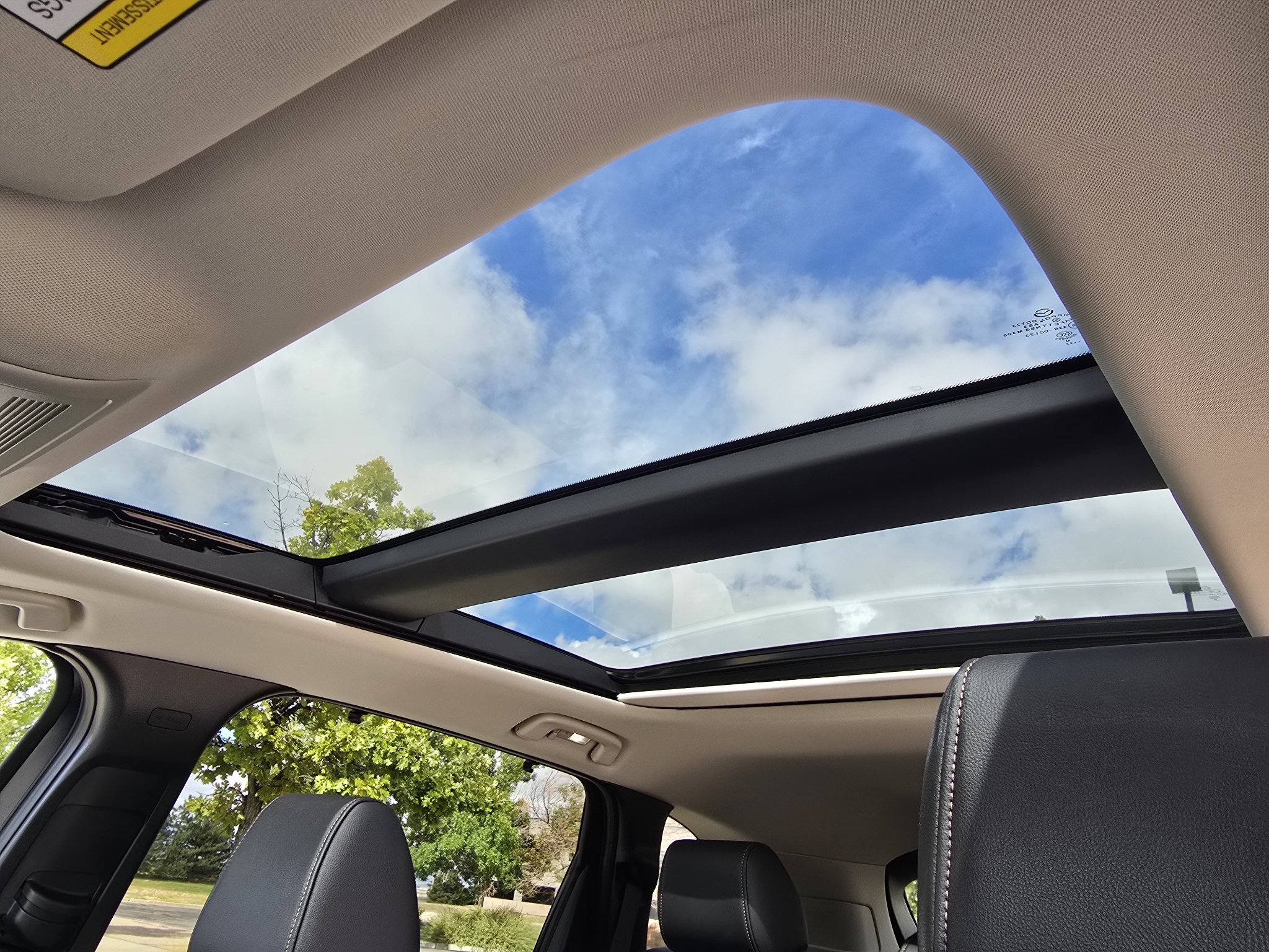 Used 2025 Zircon Sand Metallic Mazda Premium Package image 24