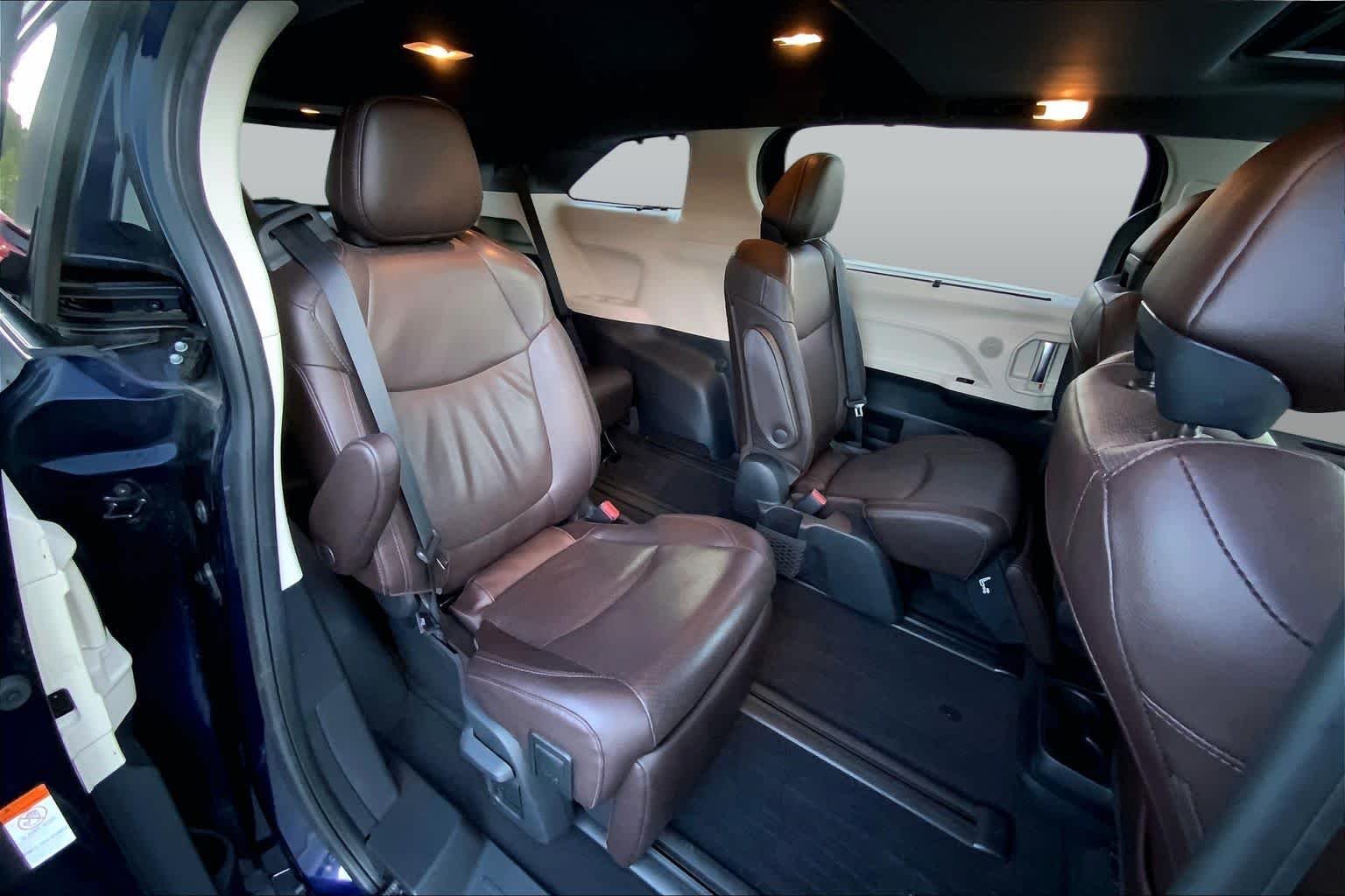 Used 2022 Blueprint Toyota Platinum image 17