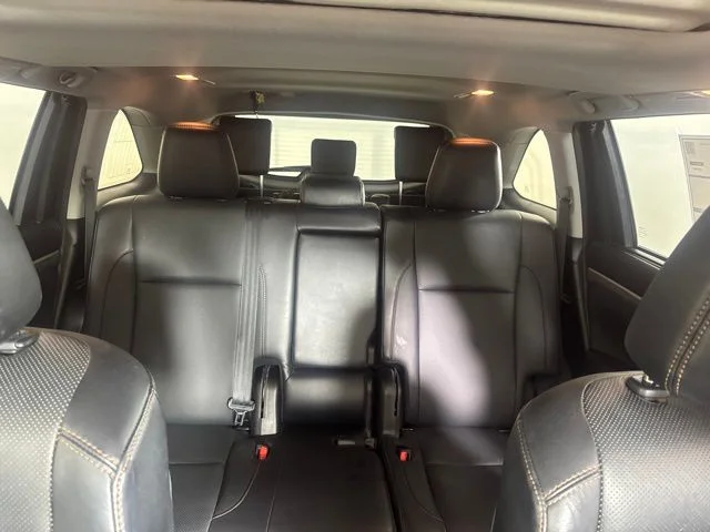 Certified Used 2019 Blizzard Pearl Toyota Limited image 14