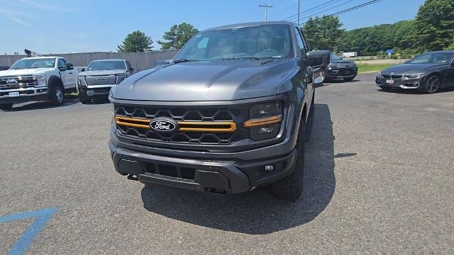 New 2026 Carbonized Gray Metallic Ford Tremor® image 36