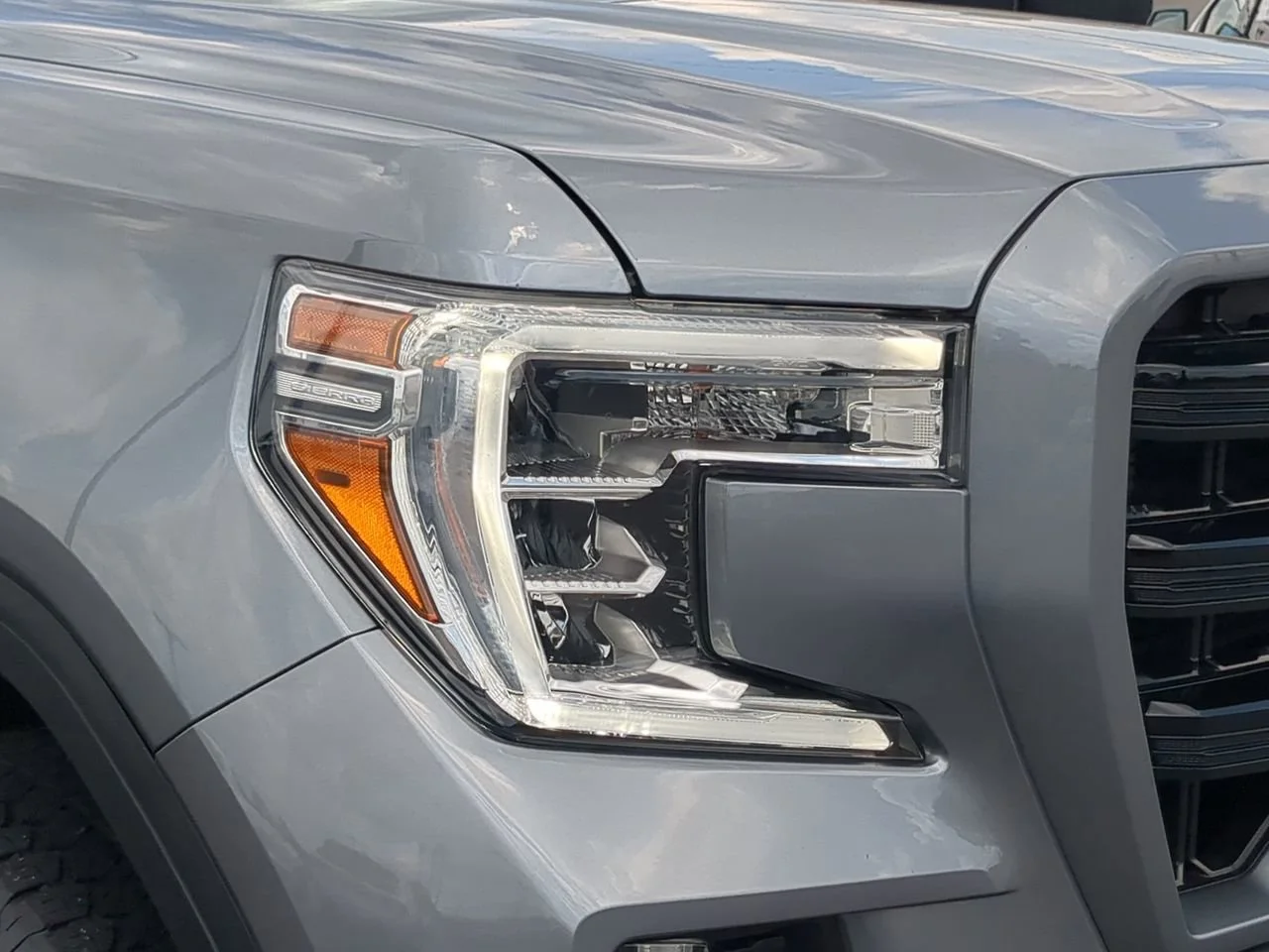 Used 2021 SATIN STEEL METALLIC GMC Elevation image 9