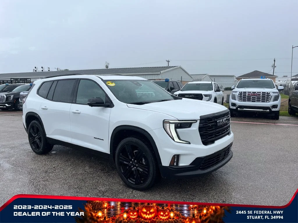New 2026 Summit White GMC Elevation image 2