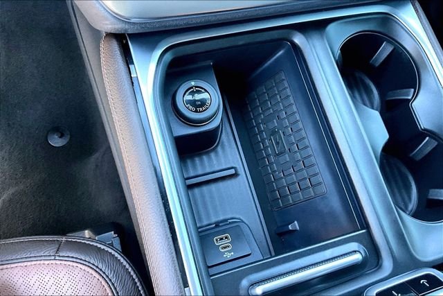 Used 2025 Gray Ford King Ranch image 21
