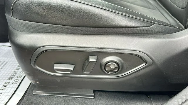 Certified Used 2024 Silver Jeep Altitude X image 11