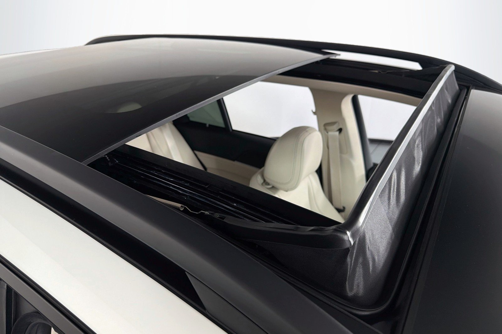 New 2026 Polar White Mercedes-Benz GLE 450 4MATIC® SUV image 21