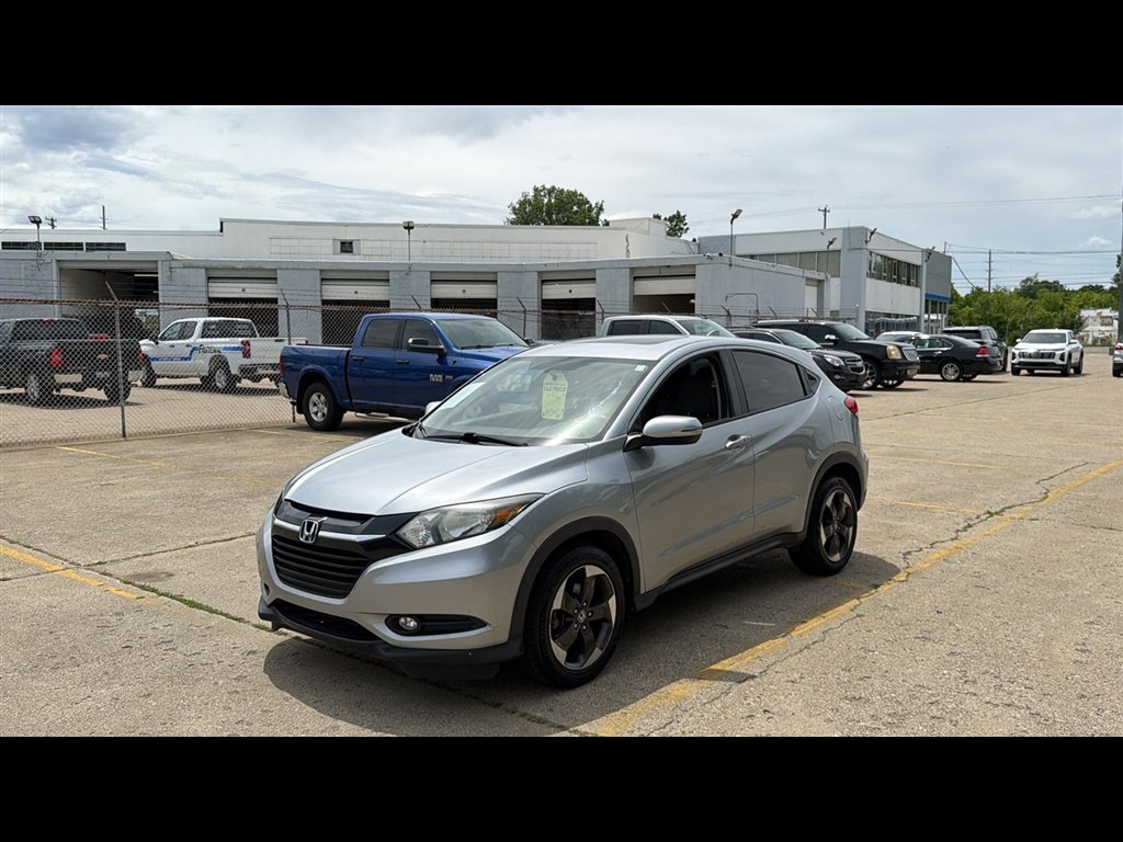 Used 2018  Honda EX image 2