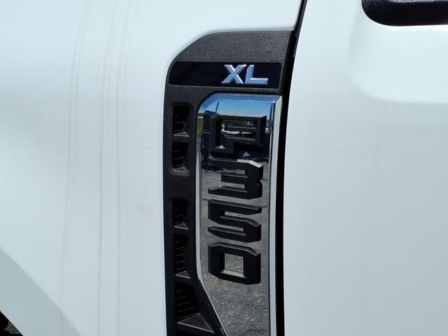 New 2026 Oxford White Ford F-350® XL image 8