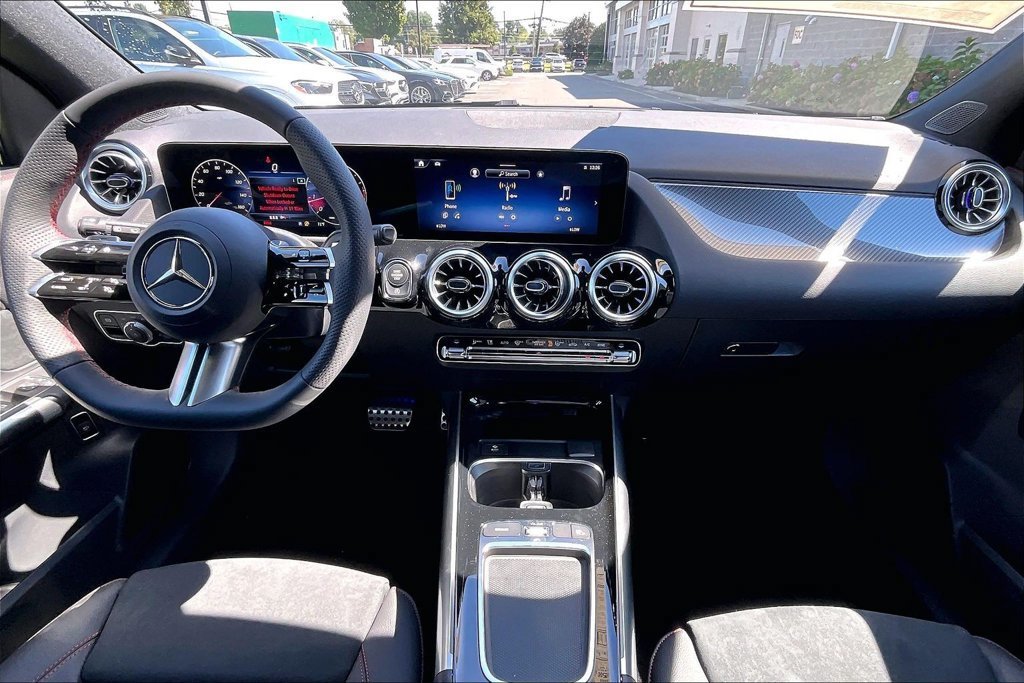 New 2026 Cosmos Black Metallic Mercedes-Benz GLA 250 image 19