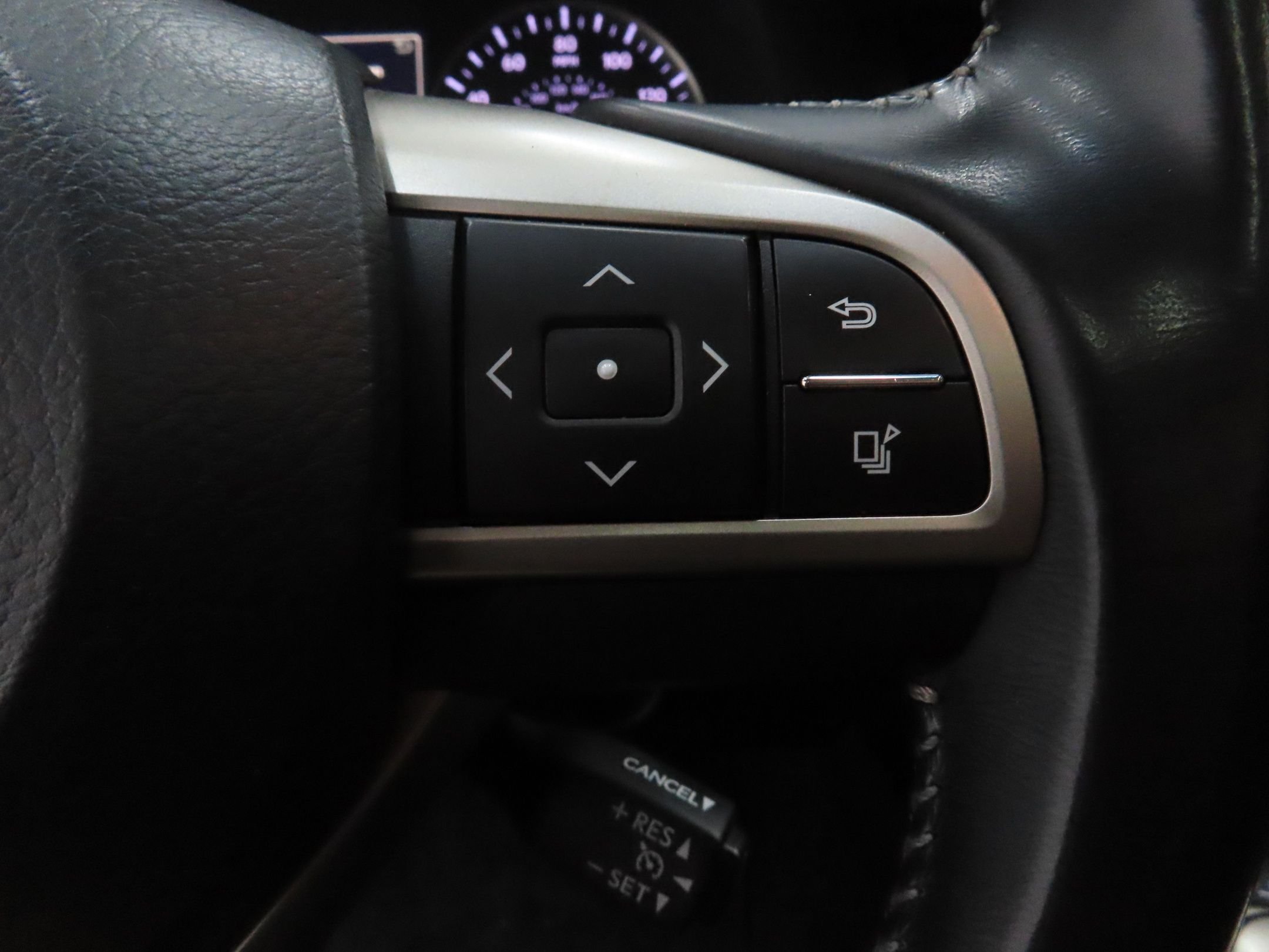 Used 2016  Lexus 350 image 14