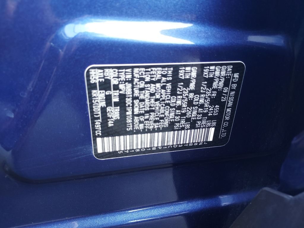 Used 2023 Blue Nissan Platinum image 25